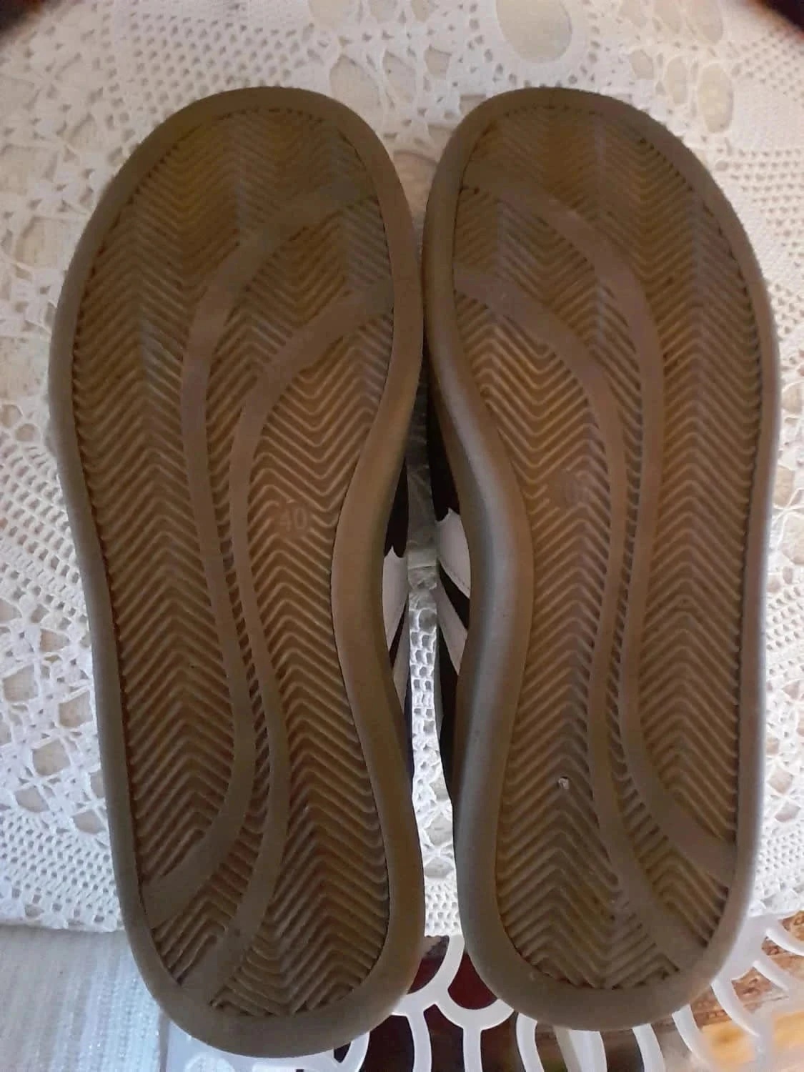Tênis feminino preto e branco, número 40 – photo 3